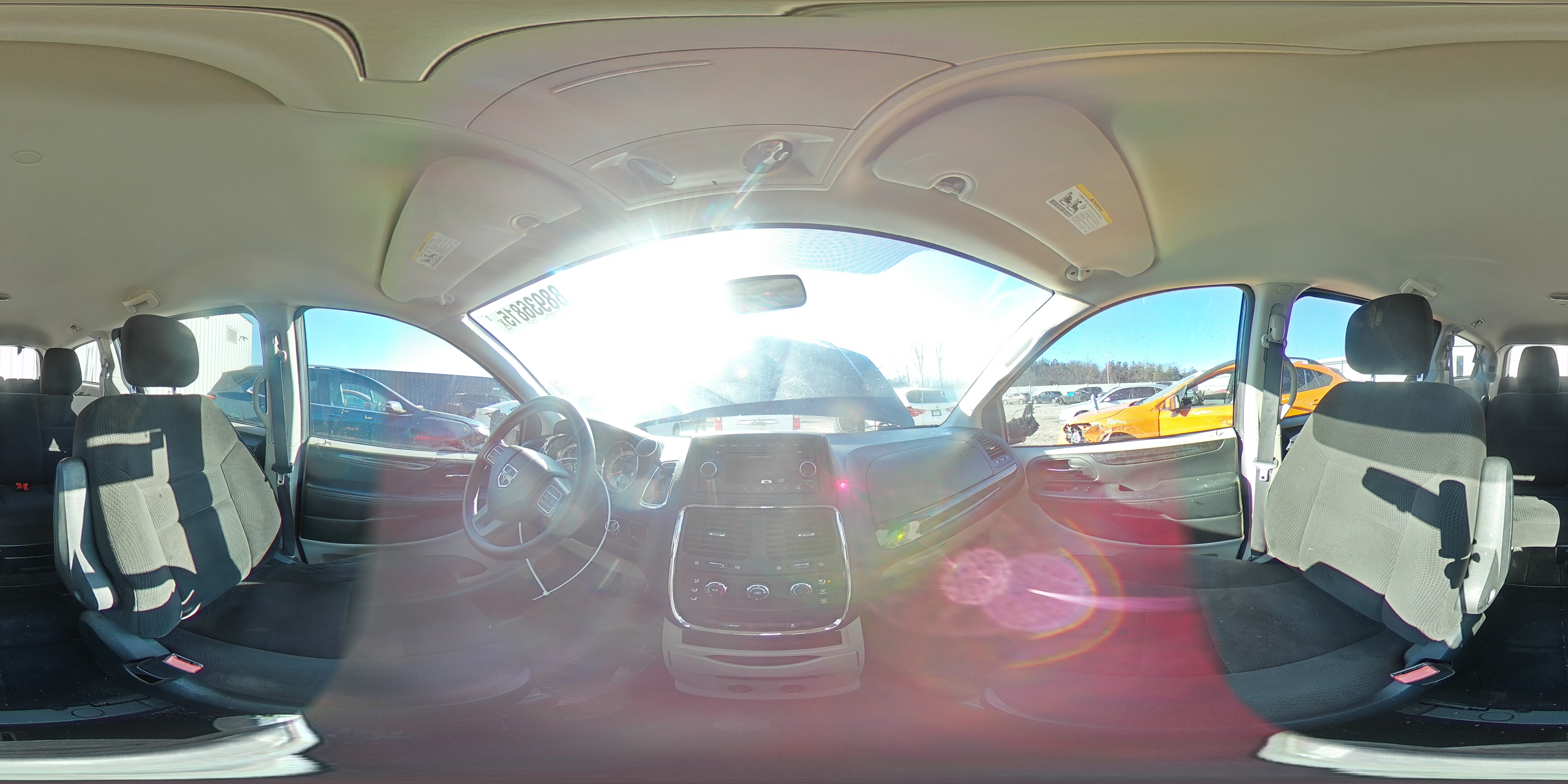 2016 Dodge Caravan - Image 15