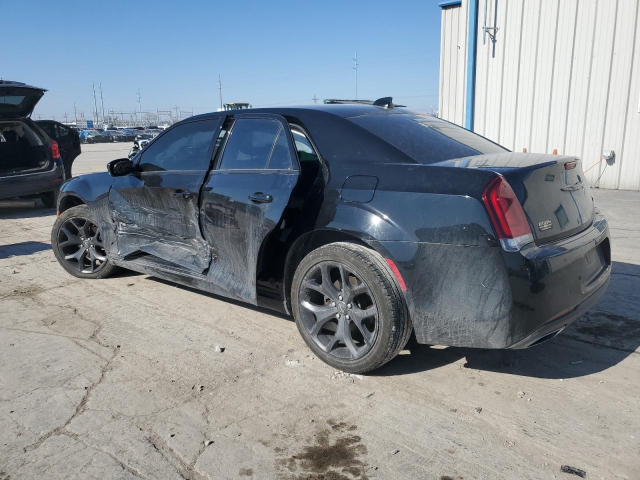 2021 Chrysler 300 - Image 2