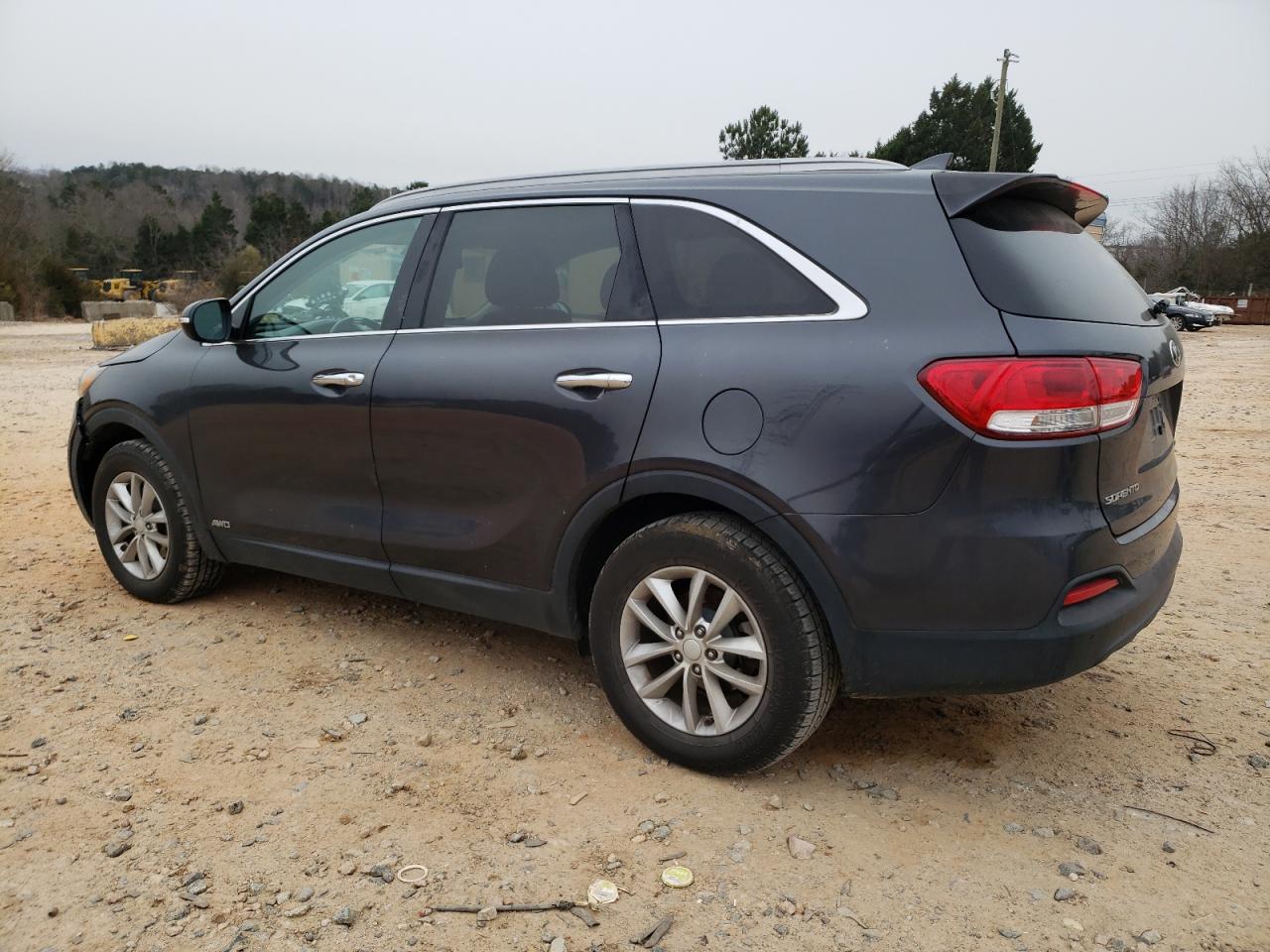 2016 Kia Sorento - Image 2