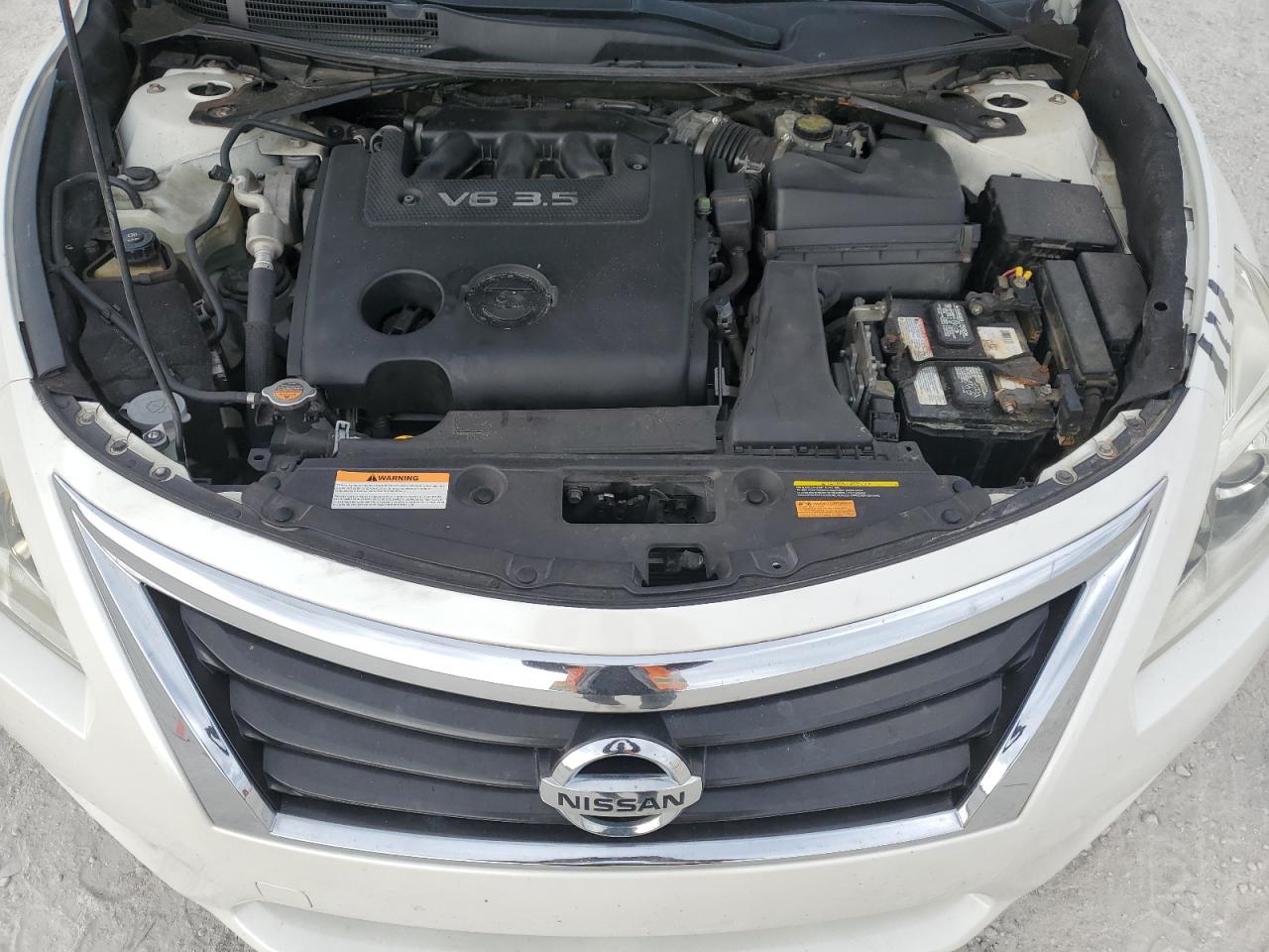 2013 Nissan Altima - Image 12
