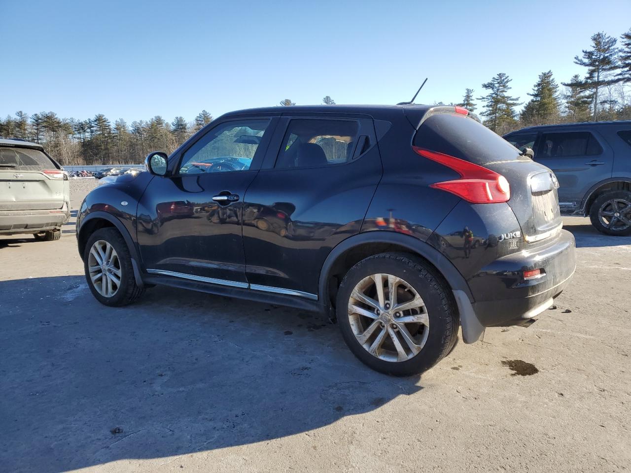 2011 Nissan Juke - Image 2