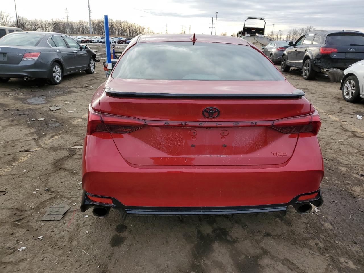 2020 Toyota Avalon - Image 6