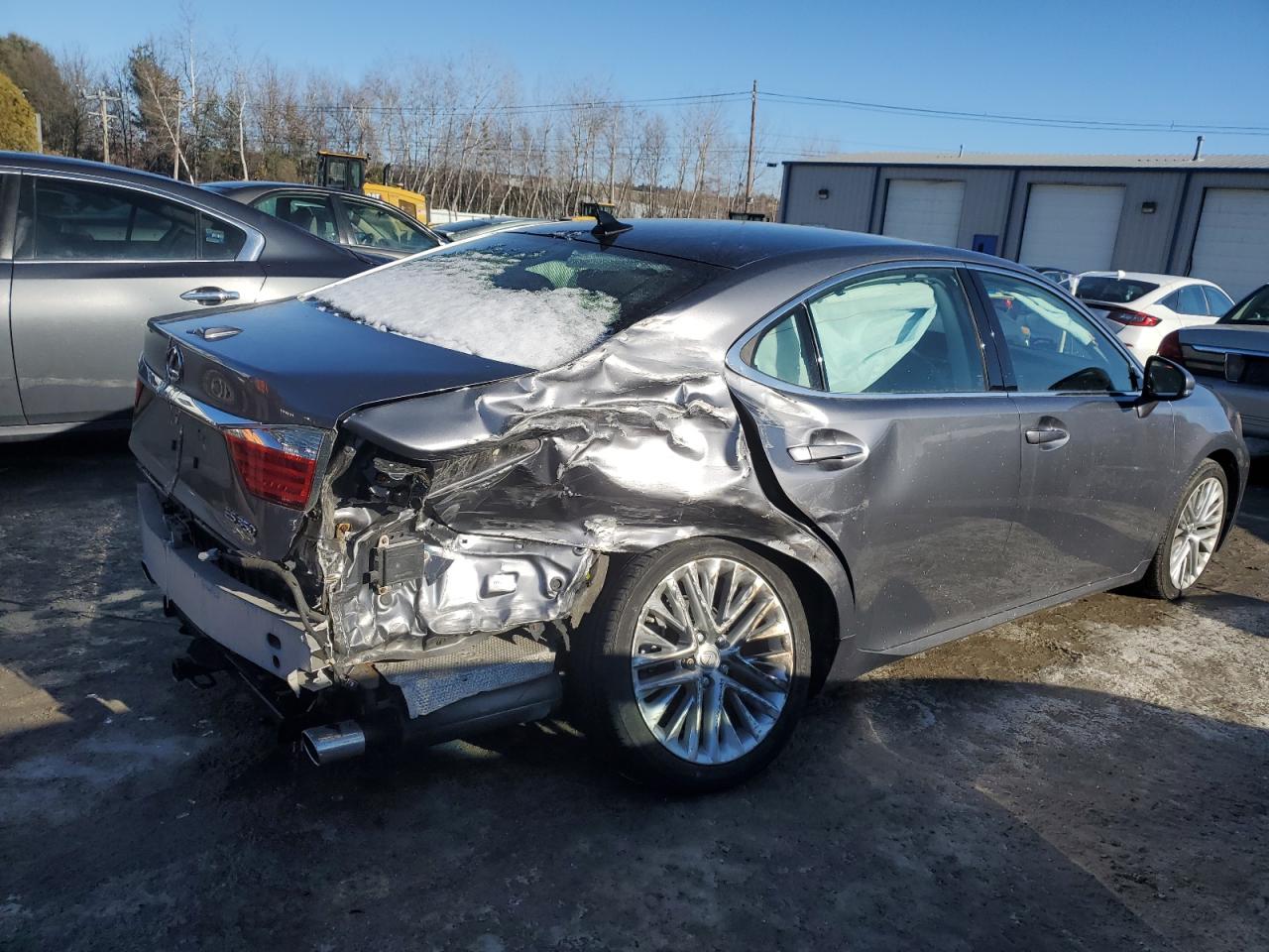 2015 Lexus ES - Image 3
