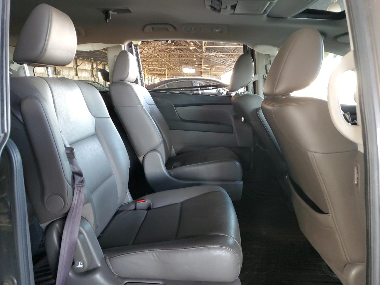 2014 Honda Odyssey - Image 11