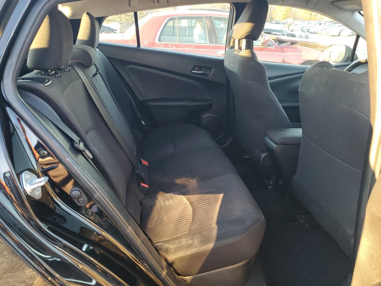 2018 Toyota Prius - Image 10