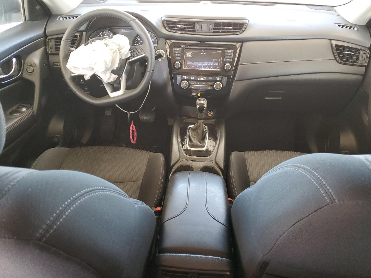 2018 Nissan Rogue - Image 8