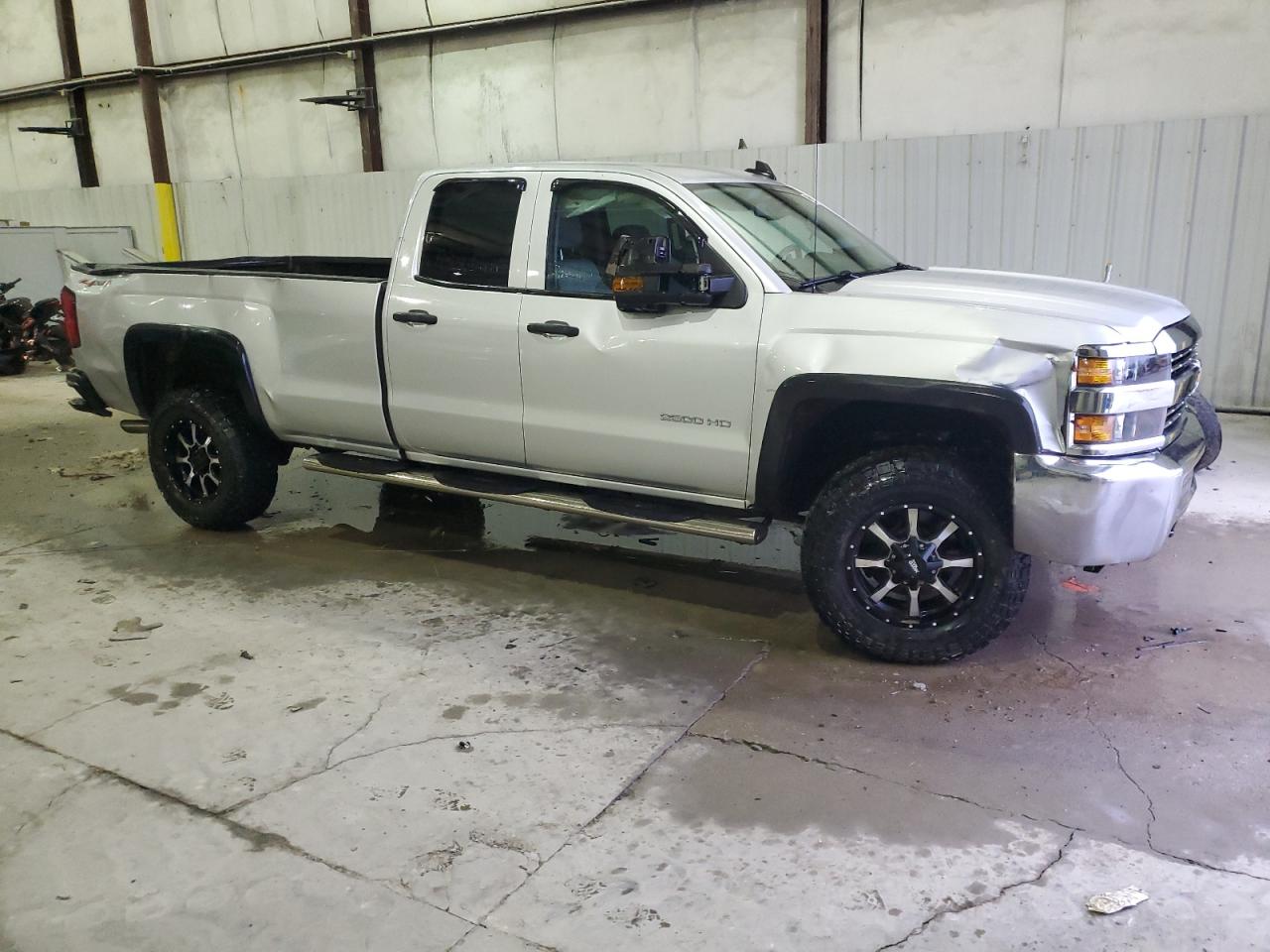 2015 Chevrolet Silverado - Image 4