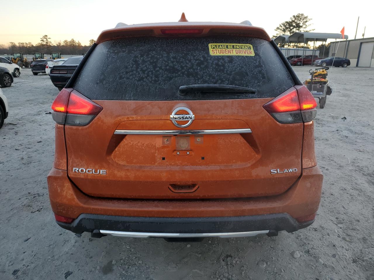 2017 Nissan Rogue - Image 6
