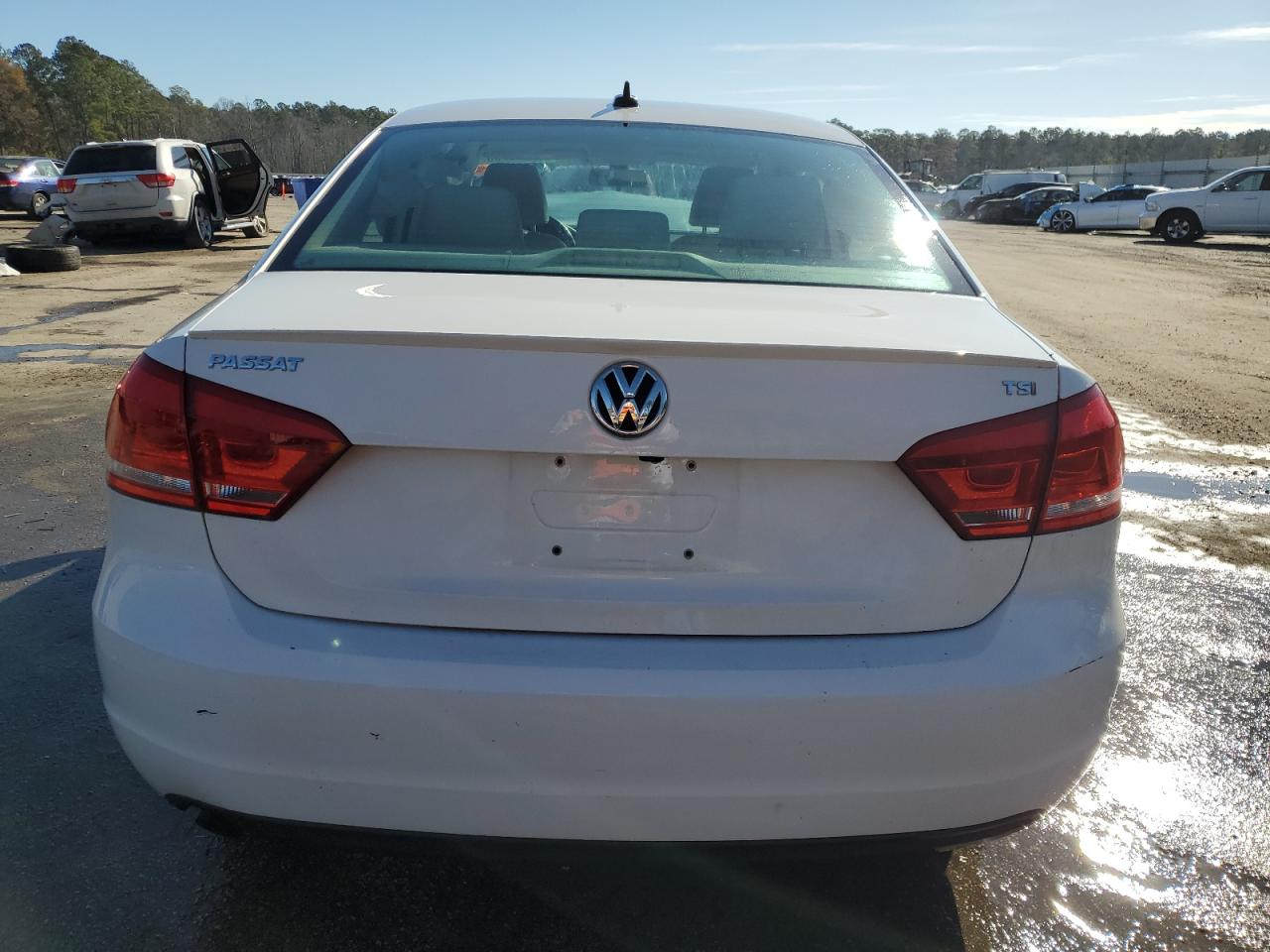 2015 Volkswagen Passat - Image 6