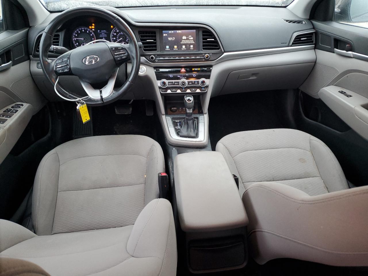 2019 Hyundai Elantra - Image 8