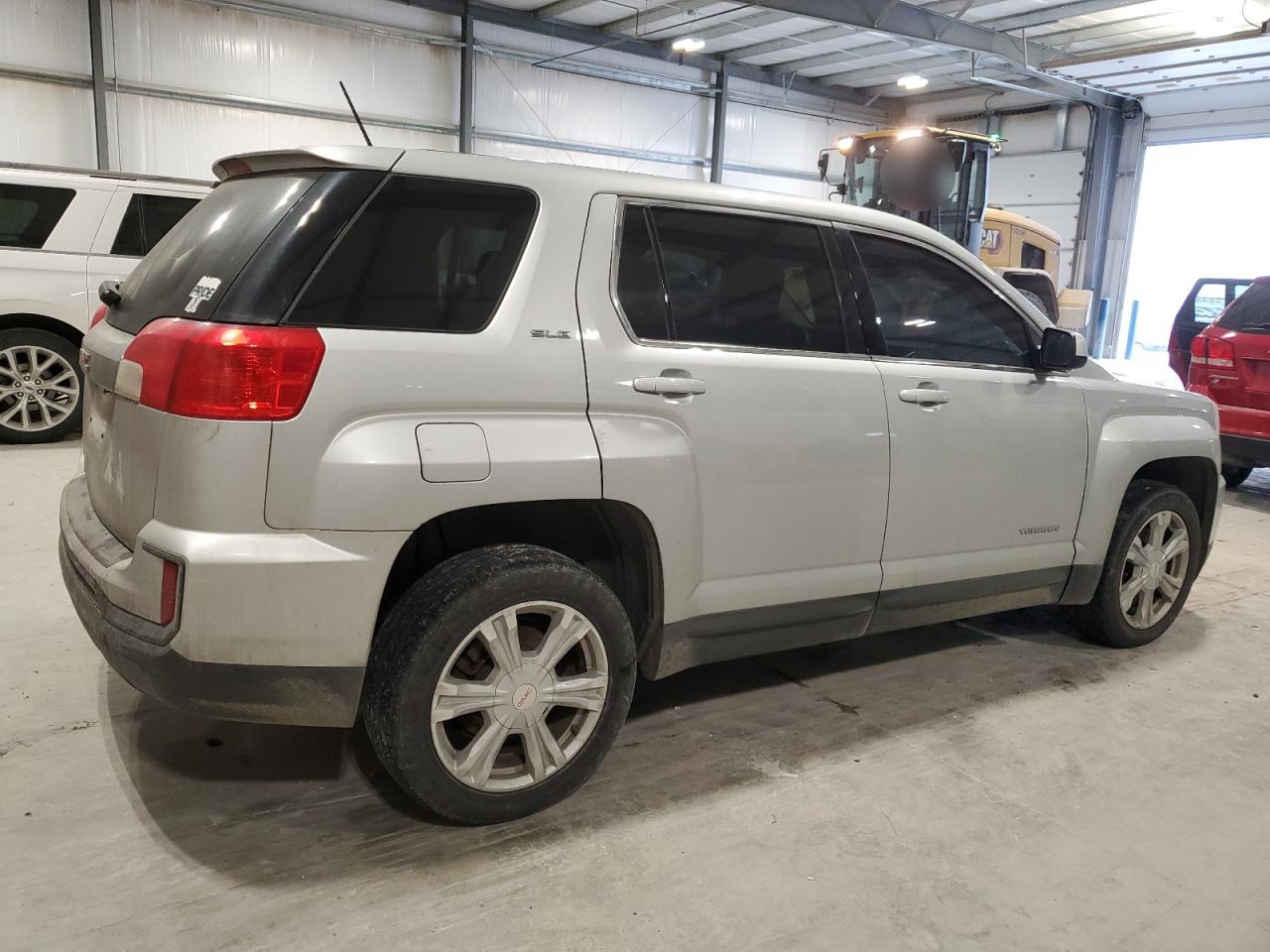 2017 GMC Terrain - Image 3