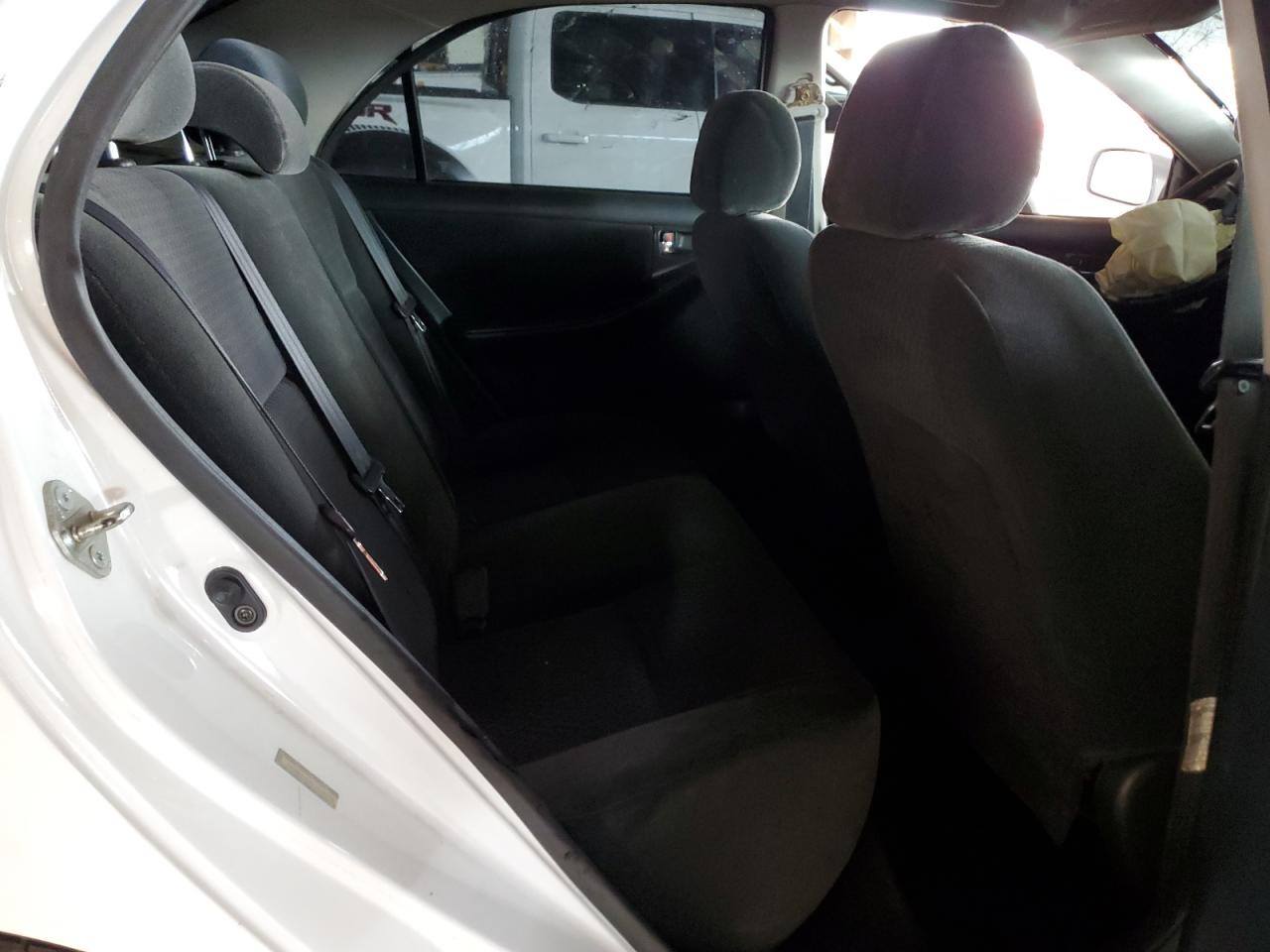 2005 Toyota Corolla - Image 11
