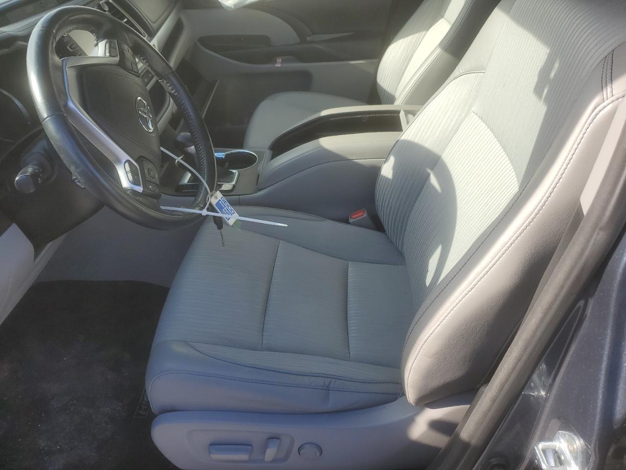 2018 Toyota Highlander - Image 7