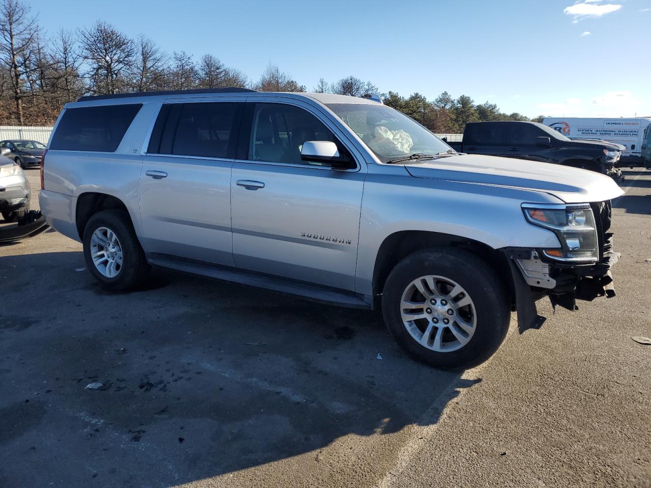 2017 Chevrolet Suburban - Image 4