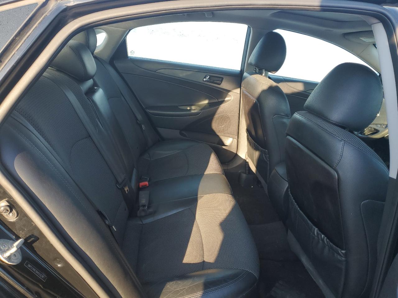 2013 Hyundai Sonata - Image 10