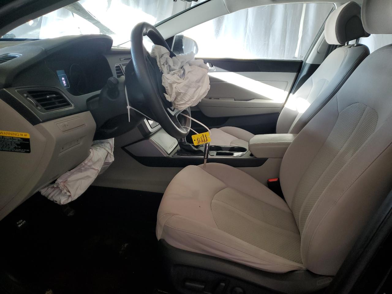 2016 Hyundai Sonata - Image 7