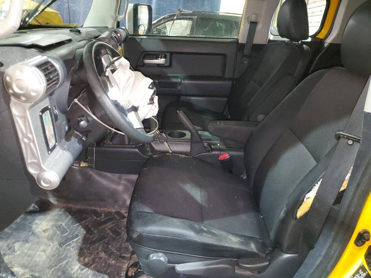 2010 Toyota FJ Cruiser - Image 7