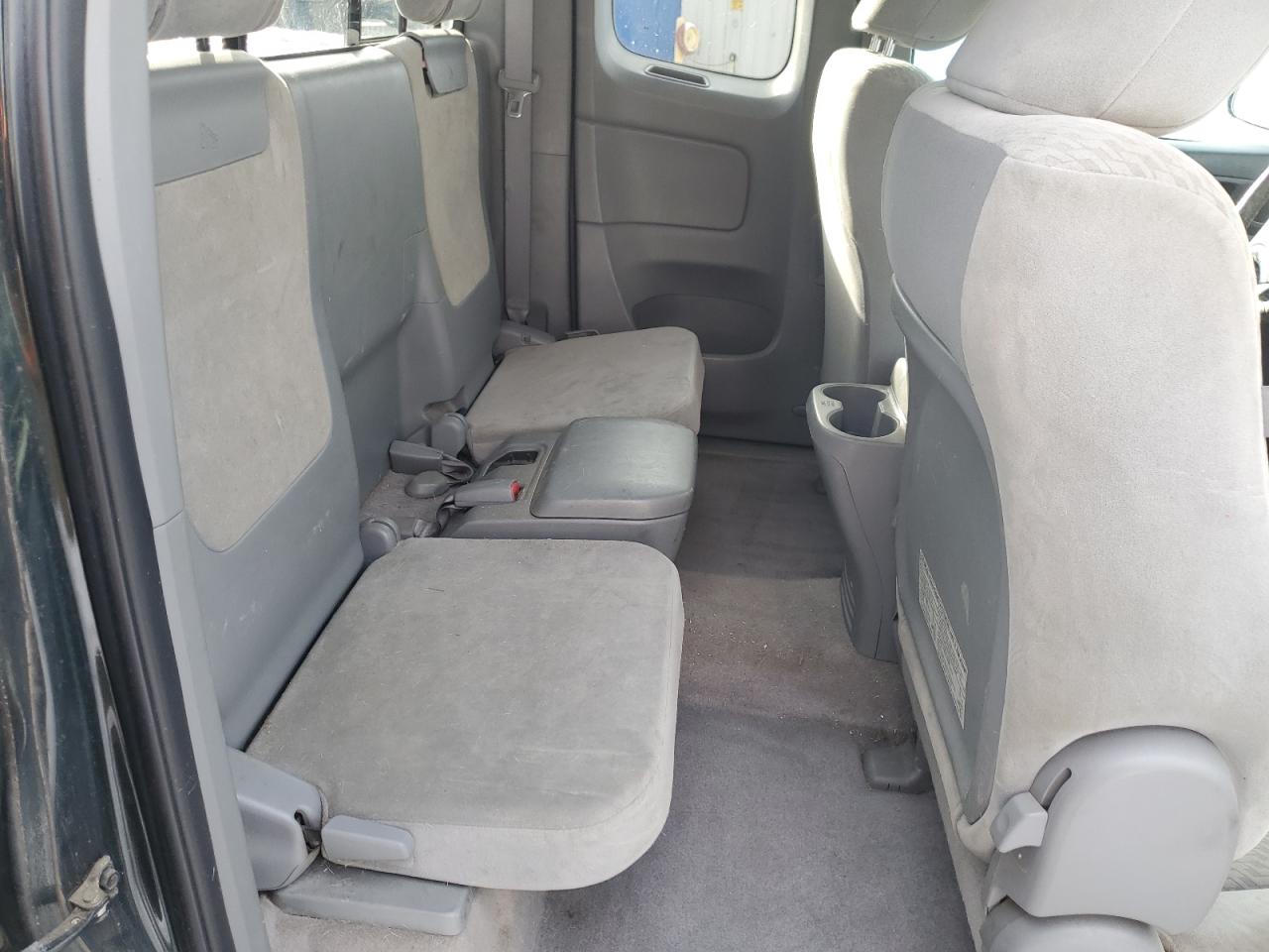 2010 Toyota Tacoma - Image 10