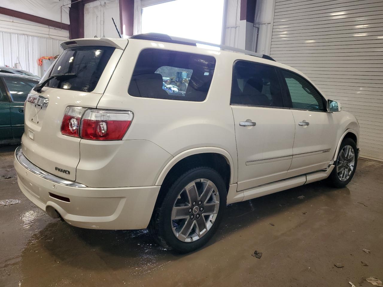 2011 GMC Acadia - Image 3