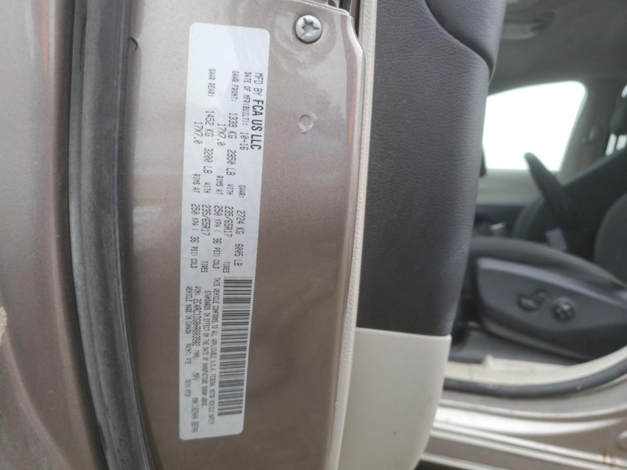 2017 Chrysler Pacifica - Image 14