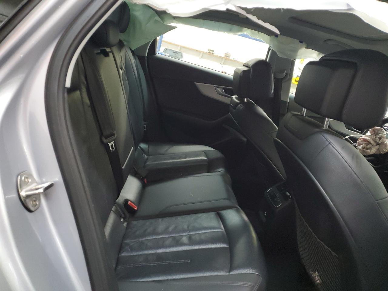2017 Audi A4 - Image 10