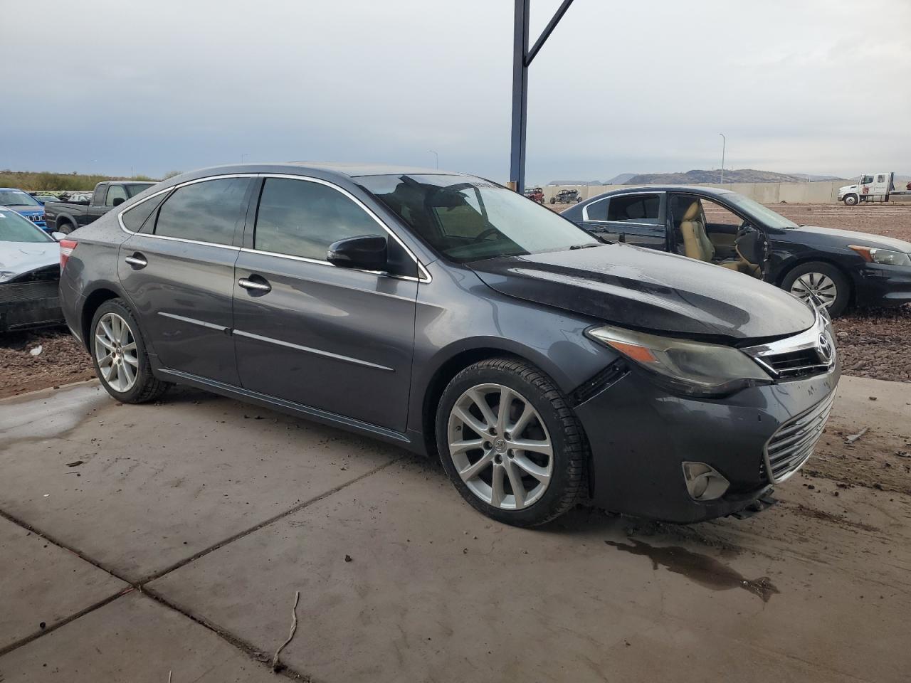 2015 Toyota Avalon - Image 4