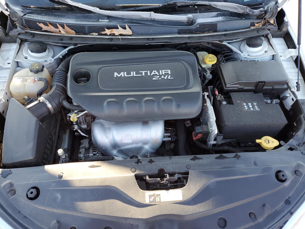 2017 Chrysler 200 - Image 13