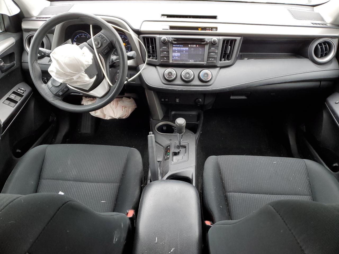 2018 Toyota RAV 4 - Image 8