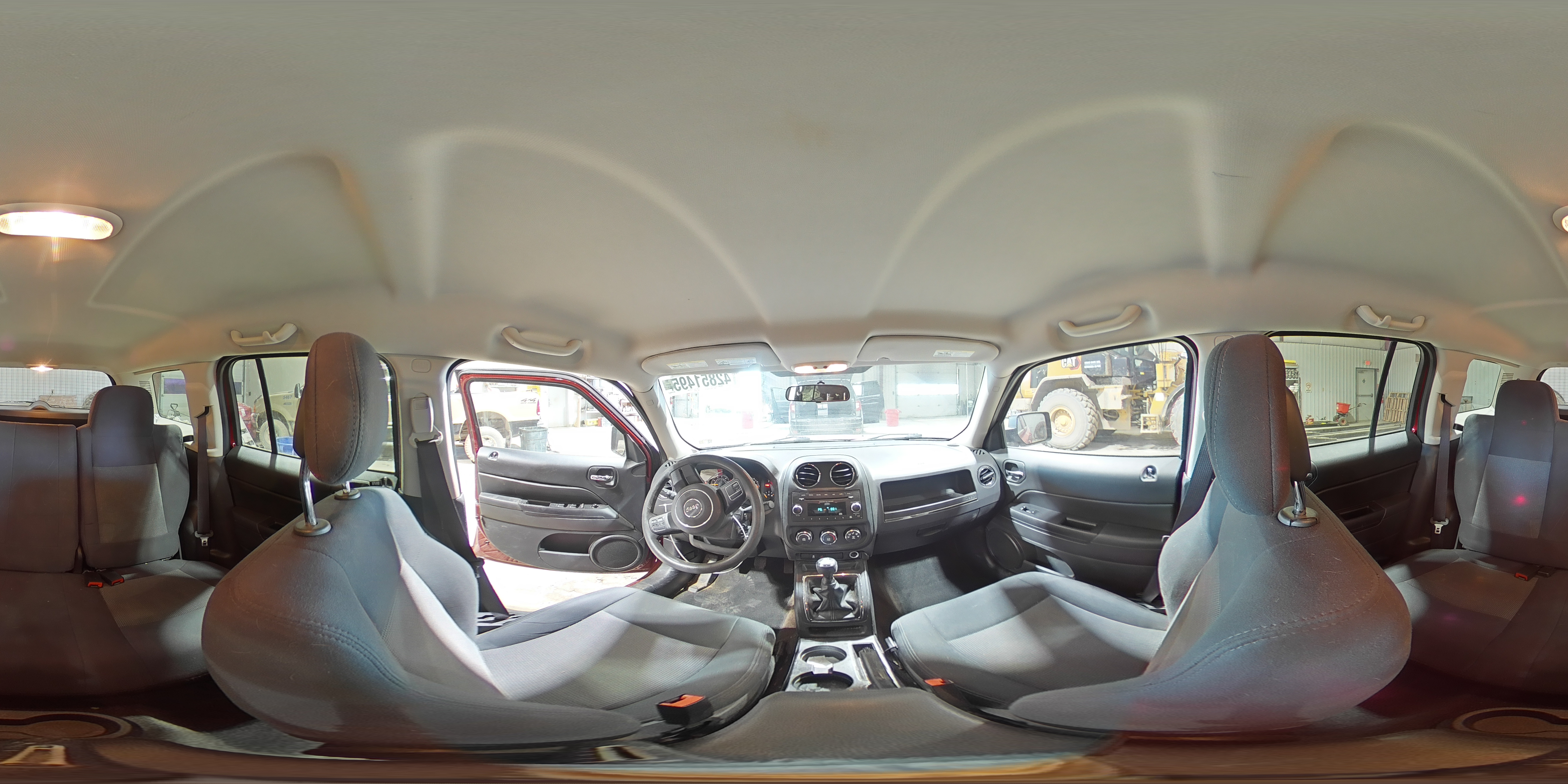 2015 Jeep Liberty (Patriot) - Image 13