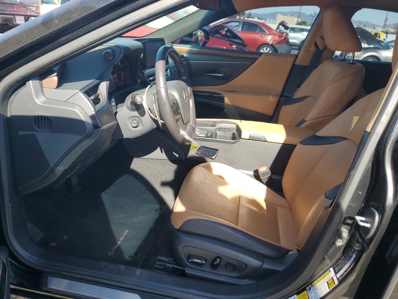 2022 Lexus ES - Image 7