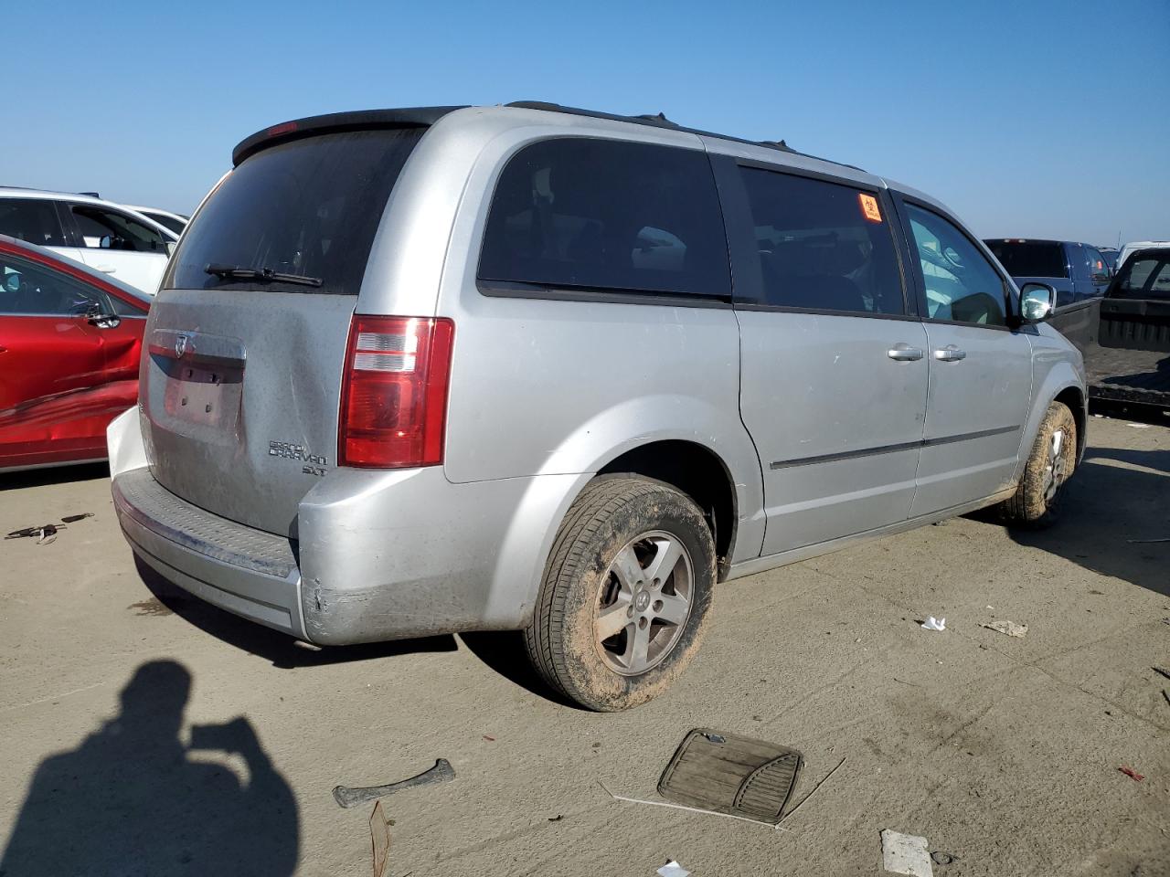 2010 Dodge Caravan - Image 3