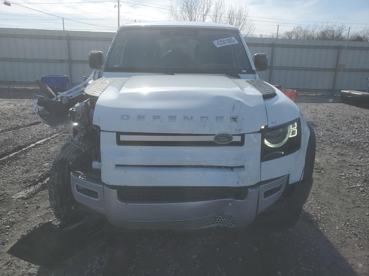 2021 Land Rover Defender - Image 5