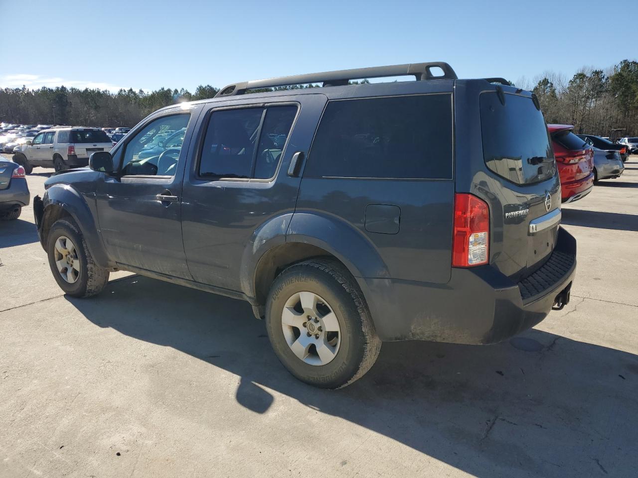 2012 Nissan Pathfinder - Image 2