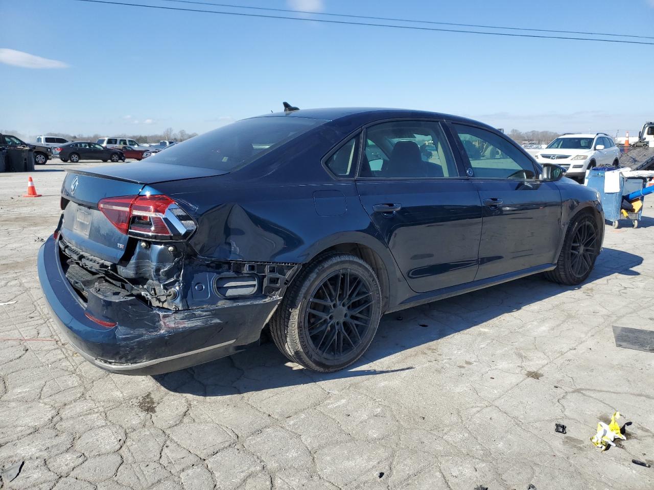 2019 Volkswagen Passat - Image 3
