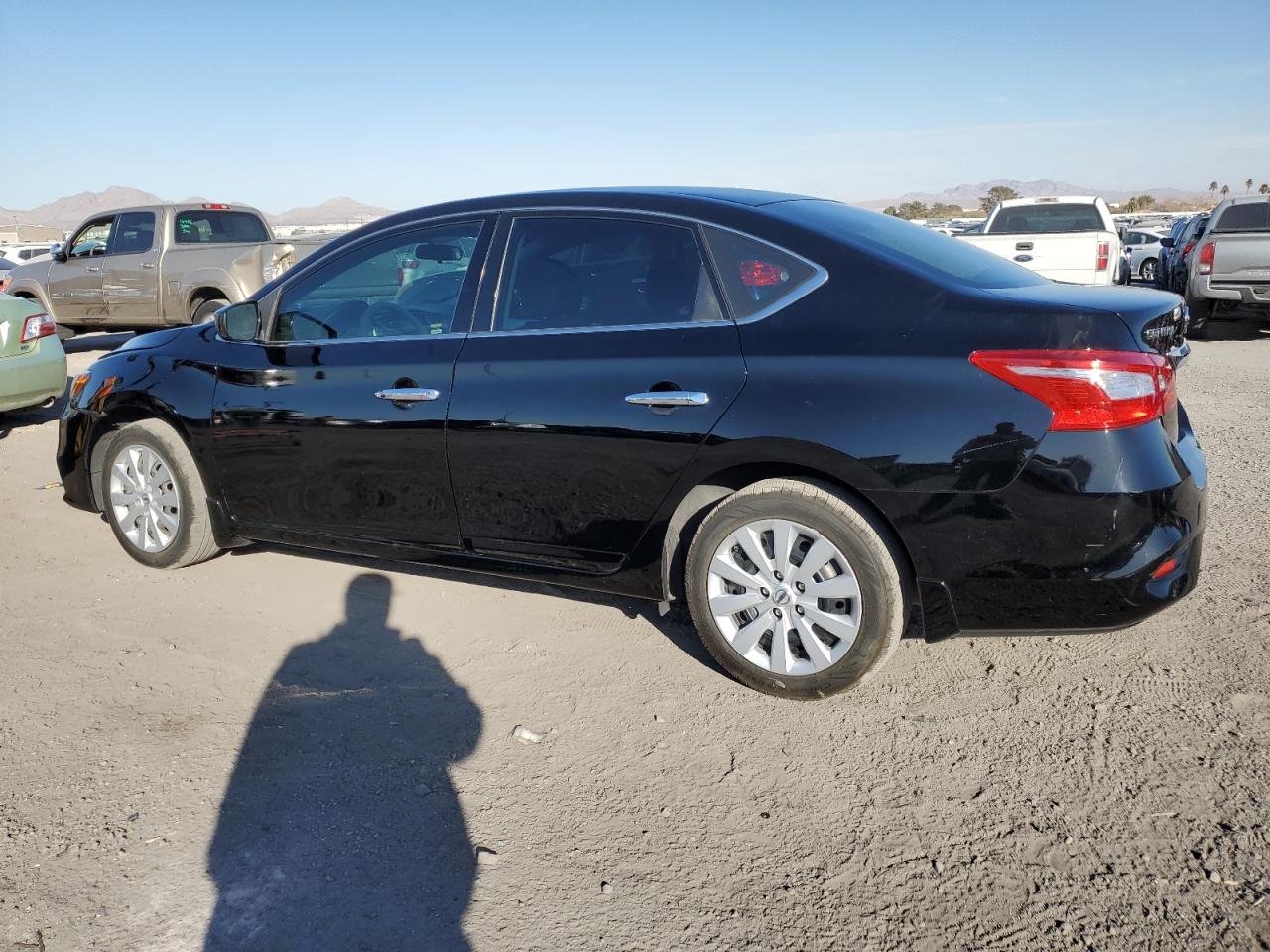 2016 Nissan Sentra - Image 2