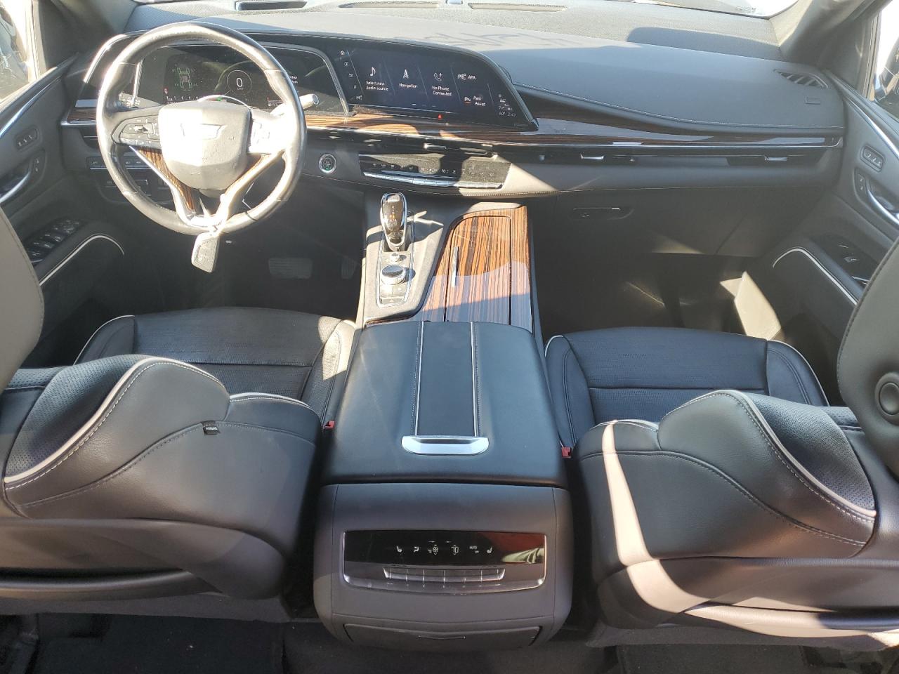 2021 Cadillac Escalade - Image 8