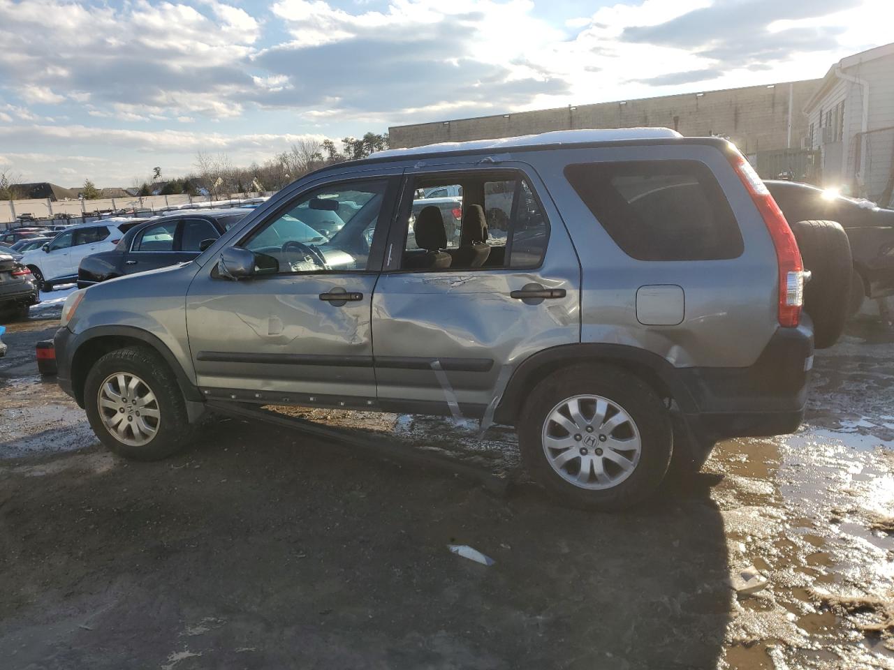 2005 Honda CR-V - Image 2