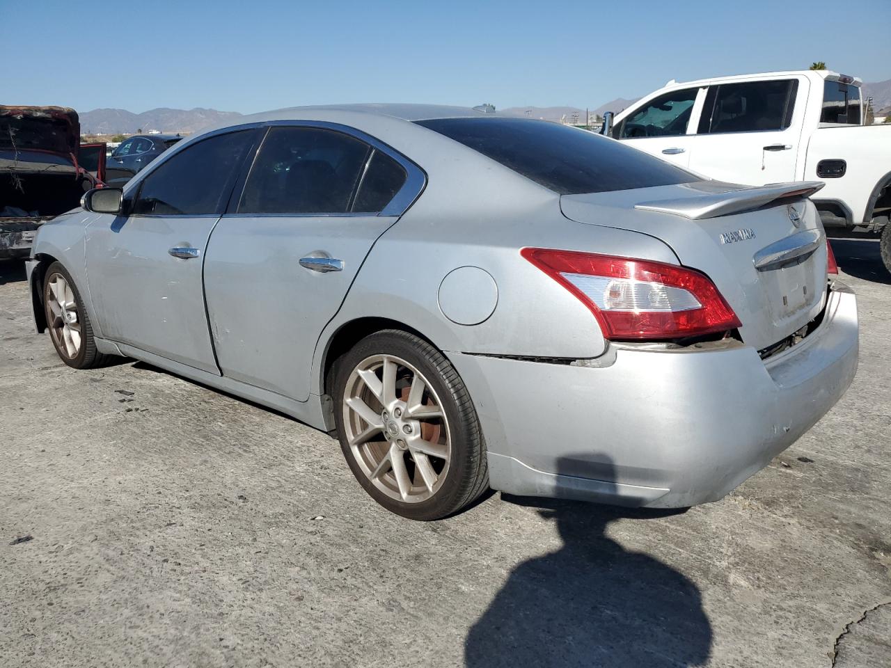 2009 Nissan Maxima - Image 2