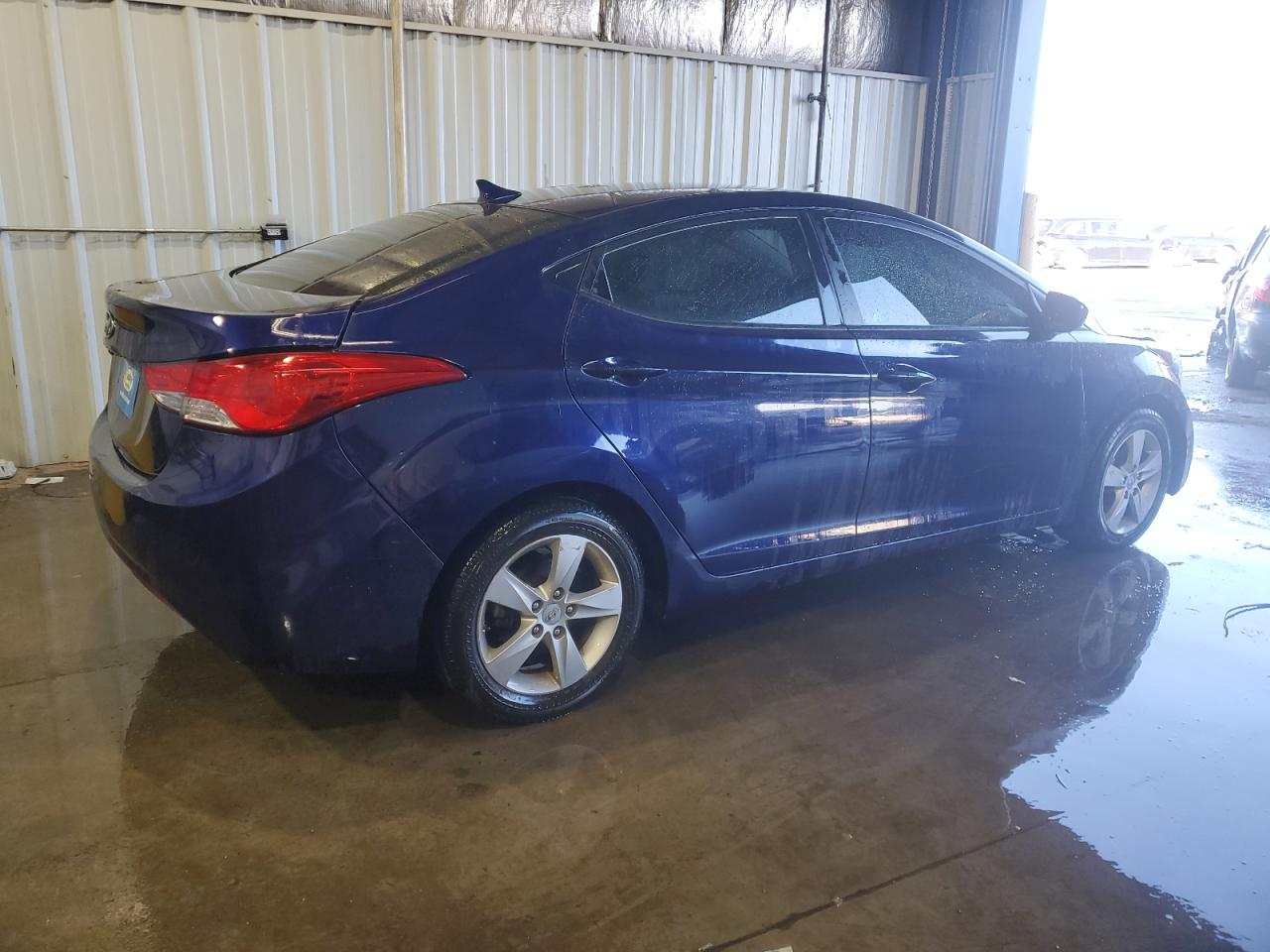 2012 Hyundai Elantra - Image 3