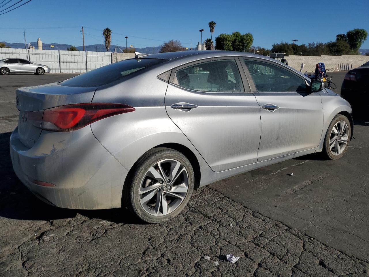 2016 Hyundai Elantra - Image 3