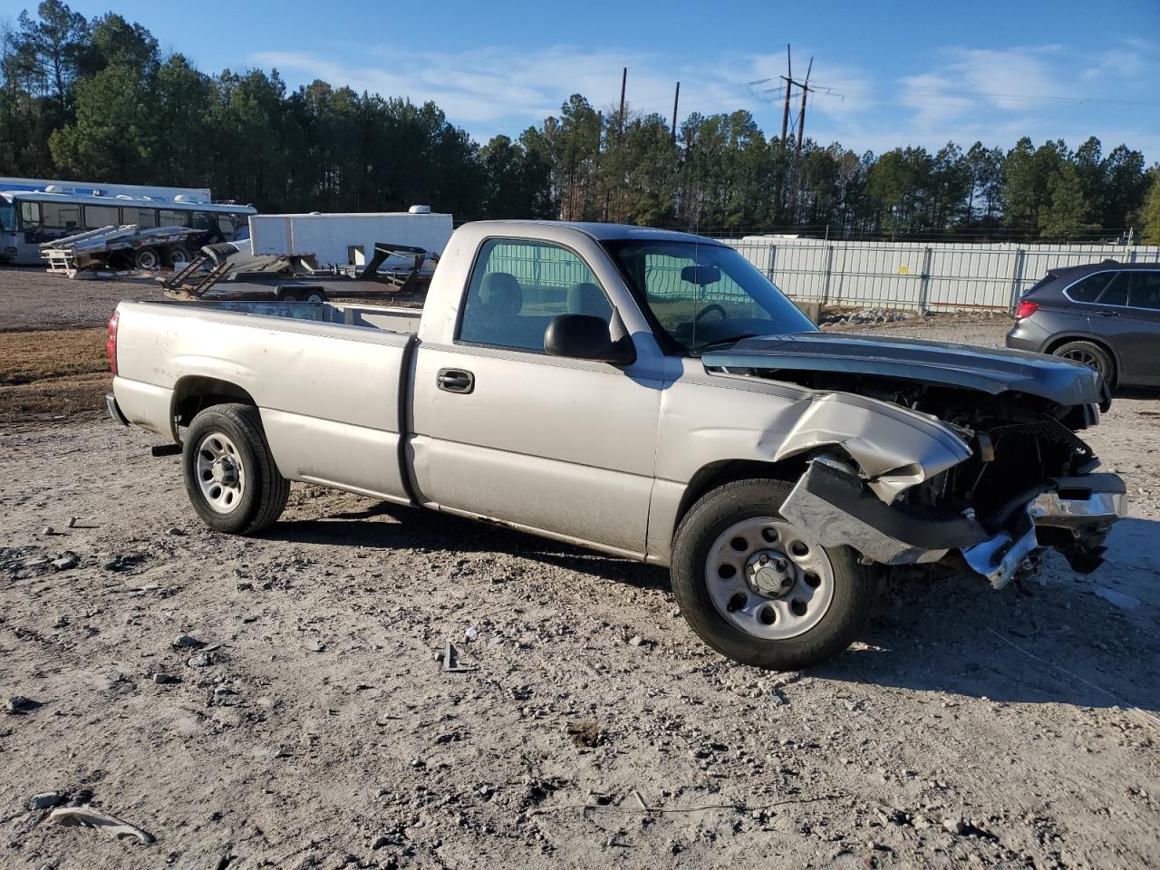 2007 Chevrolet Silverado - Image 4