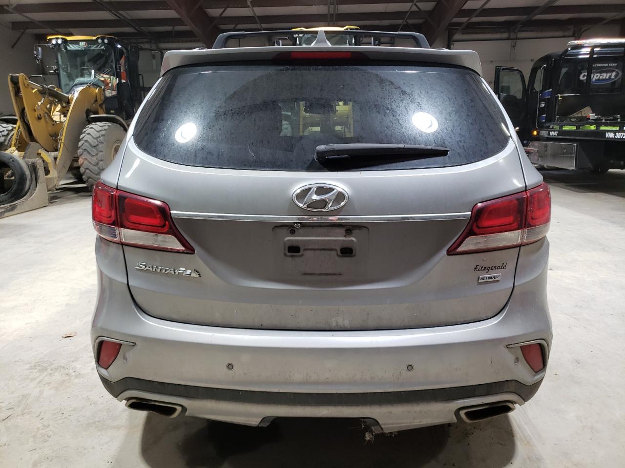 2017 Hyundai Santa Fe - Image 6