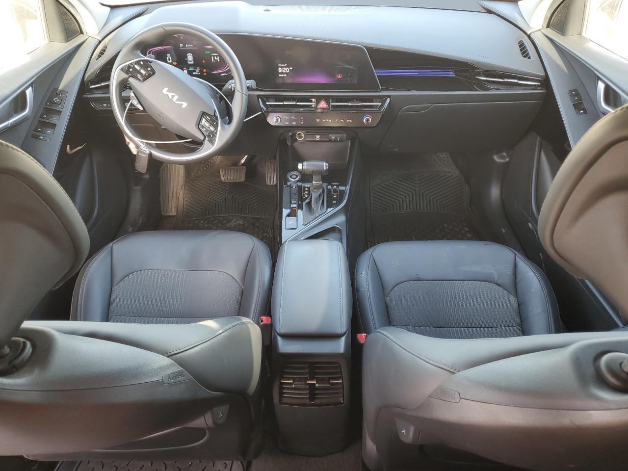 2023 Kia Niro - Image 8