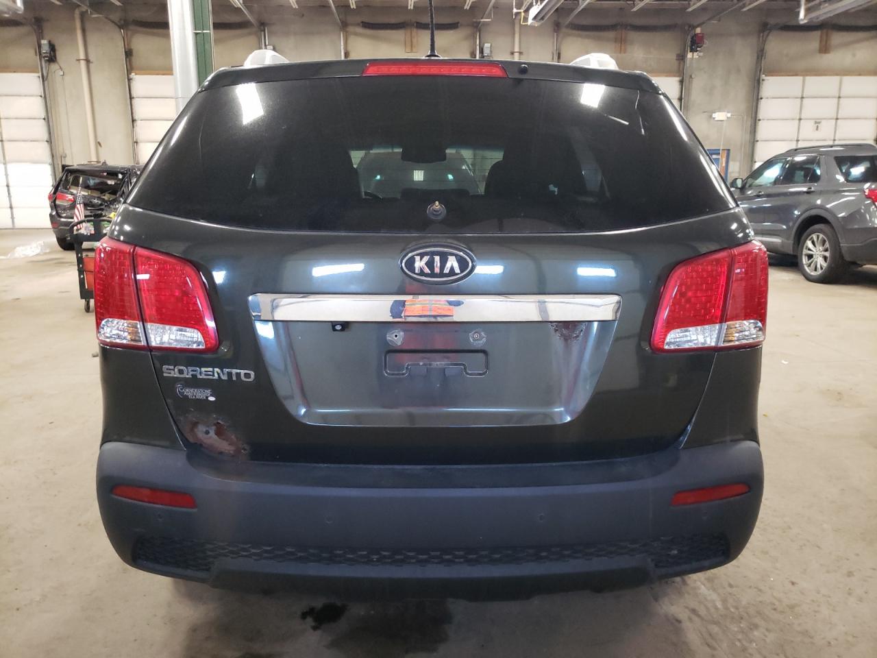 2011 Kia Sorento - Image 6