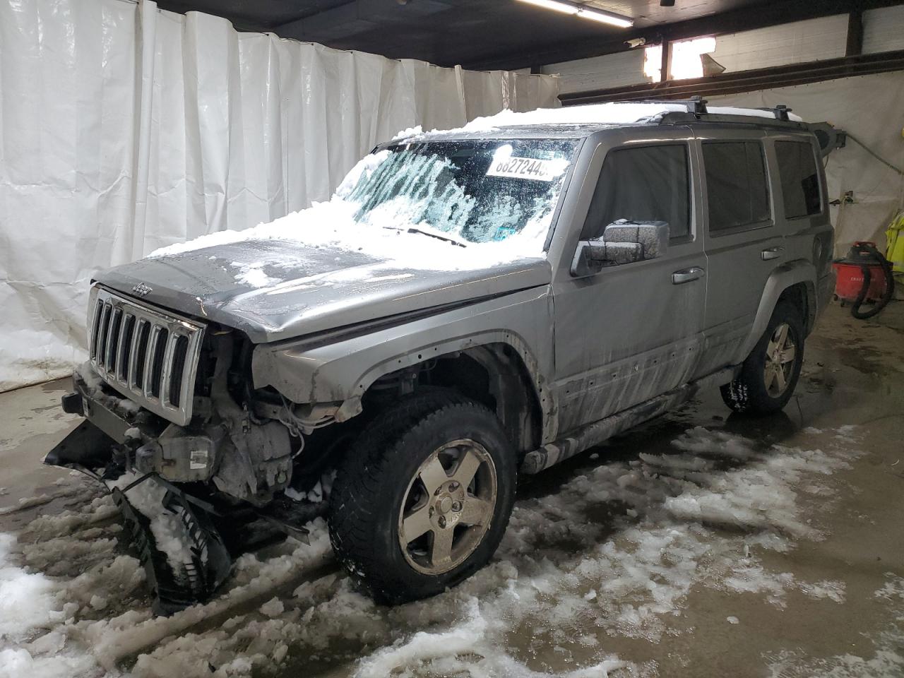2008 Jeep Commander - Image 1
