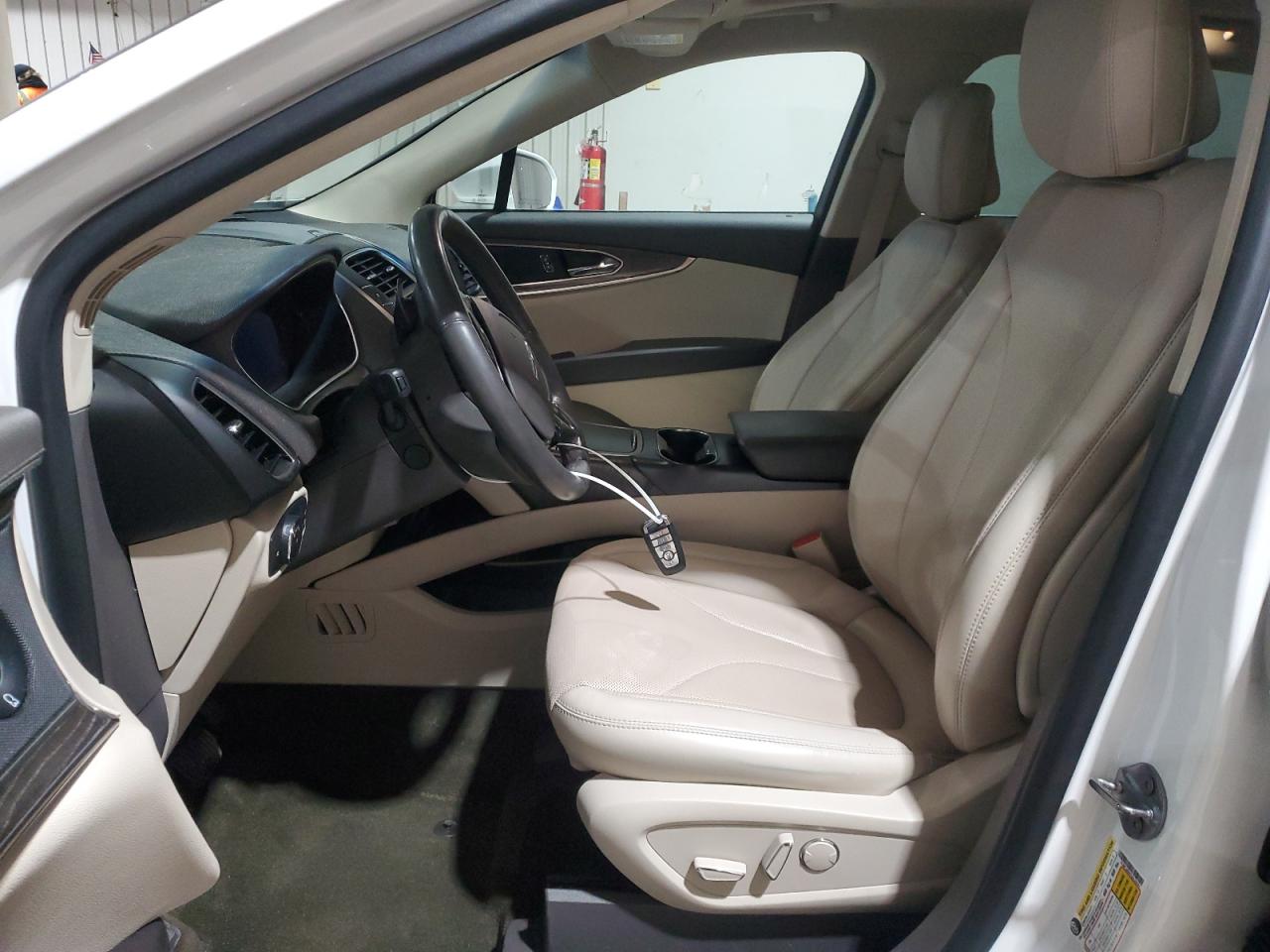 2020 Lincoln Nautilus - Image 7