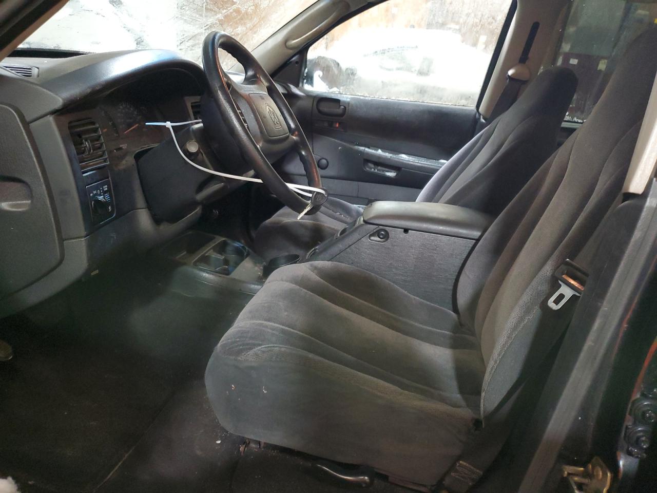 2004 Dodge Dakota - Image 7