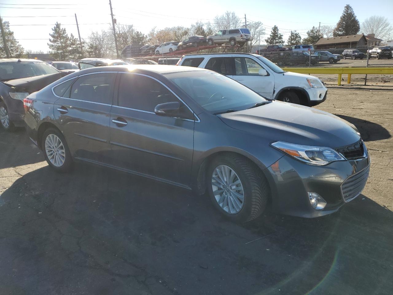 2015 Toyota Avalon - Image 4