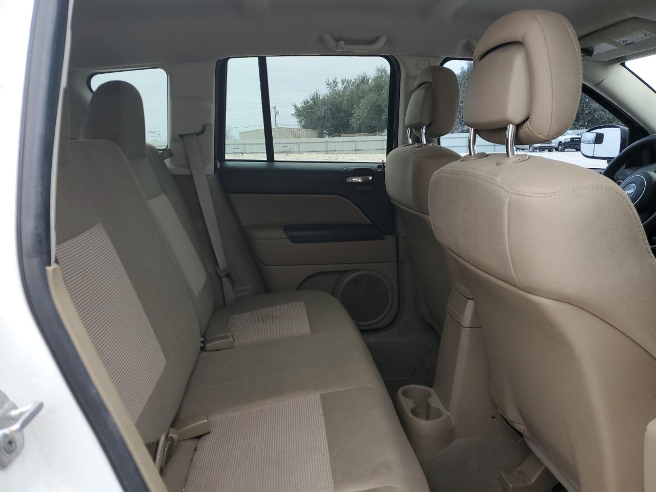 2012 Jeep Compass - Image 11