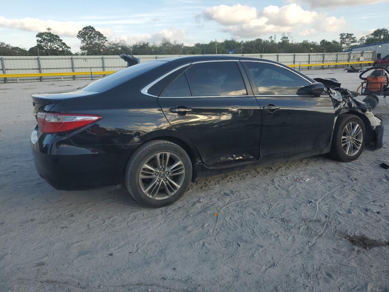 2017 Toyota Camry - Image 3